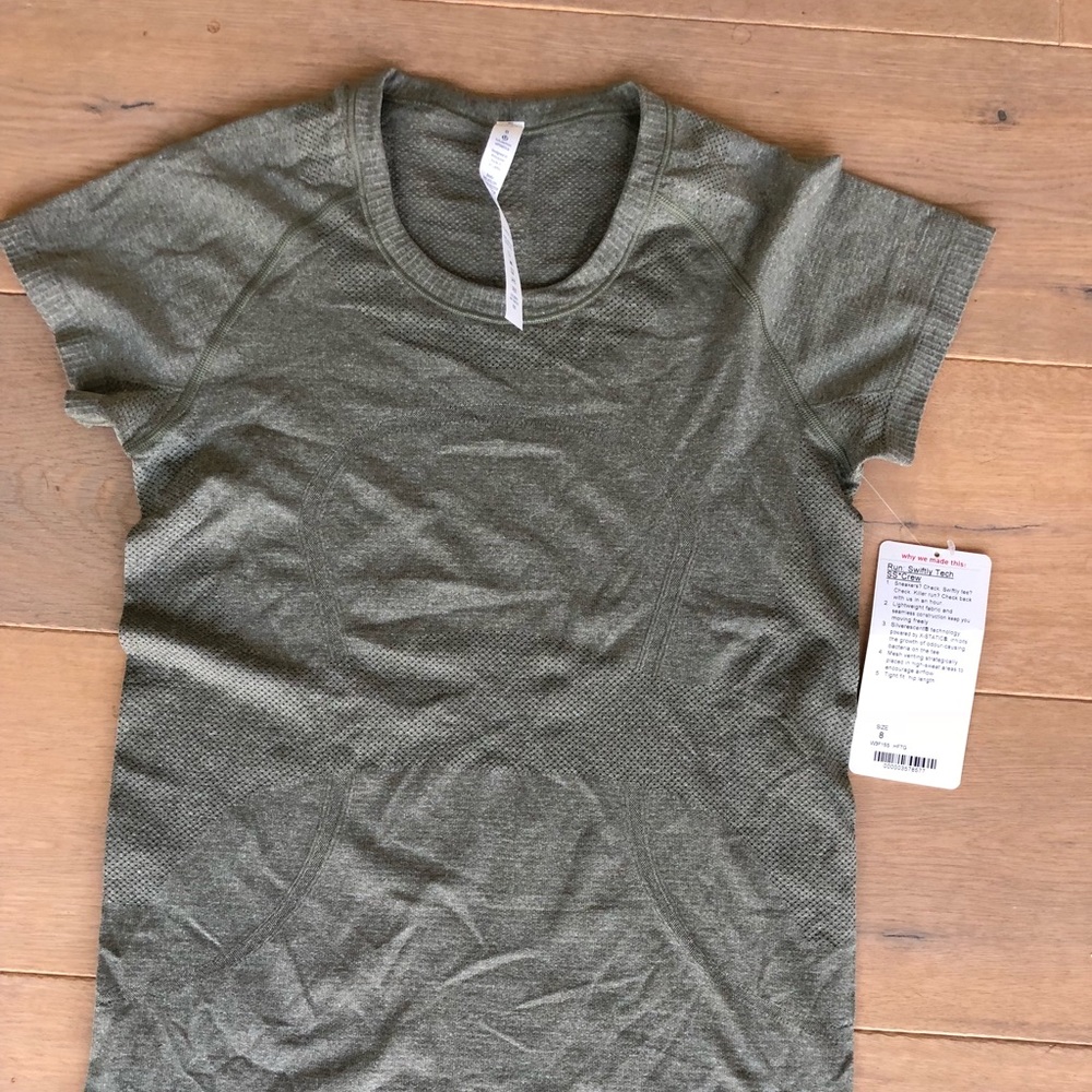 Lululemon run swiftly crew